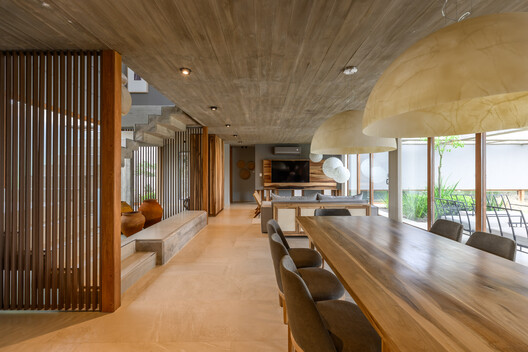 Casa G / Karlen + Clemente - Fotografía interior, Madera, Sillas, Fijación Vigas