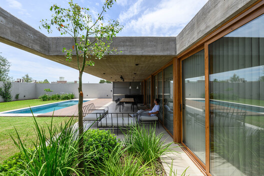 Casa G / Karlen + Clemente - Fotografía exterior, Concreto, Jardín, Patio interior