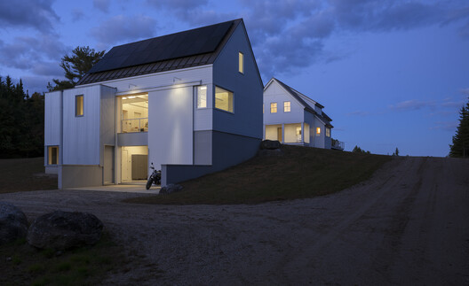 Studio-Workshop on a Hill / ElliottArchitects - Exterior Photography