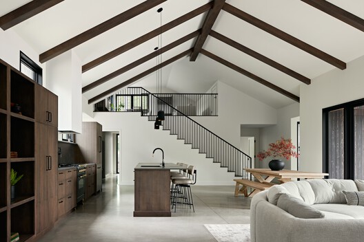 Baw Beese House / Disbrow Iannuzzi Baw Beese House / Disbrow Iannuzzi - Interior Photography, Wood, Table, Lighting, Chair, Beam