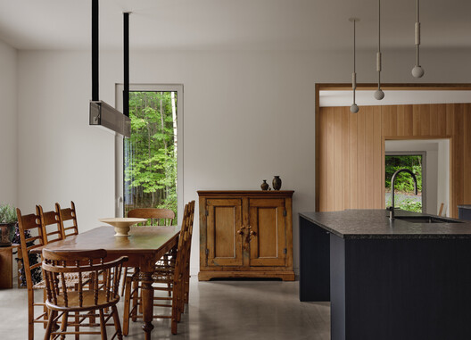 Waterhouse Residence / o y a m a + Julia Manaças Architecte Waterhouse Residence / o y a m a + Julia Manaças Architecte - Interior Photography, Wood, Table, Lighting, Chair, Countertop, Glass