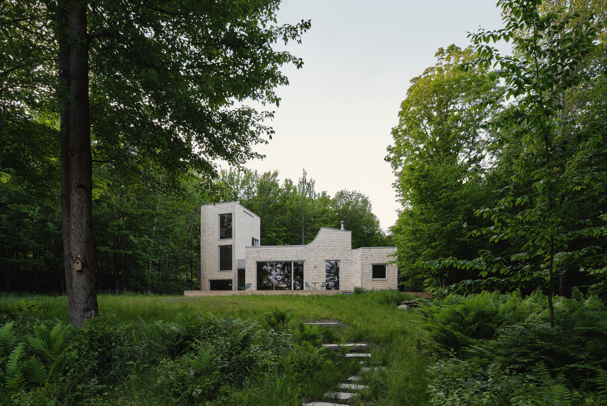Waterhouse Residence / o y a m a + Julia Manacas Architecte