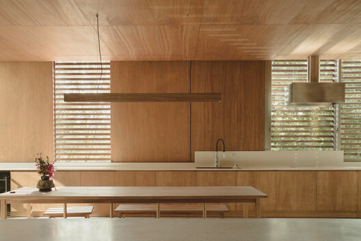 Casa Kam e Ly / HGAA + Jieun Jun + naïve practice + Taewon Park - Fotografia de Interiores, Cozinha, Madeira