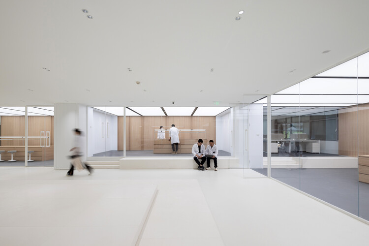 羊绒技术中心 / waa 未觉建筑 - 室内图, 厨房, 玻璃