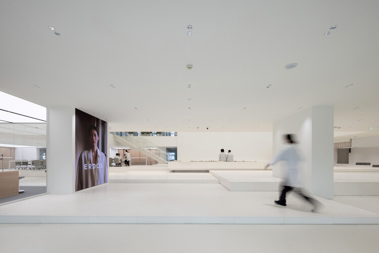 羊绒技术中心 / waa 未觉建筑 - 室内图, 玻璃