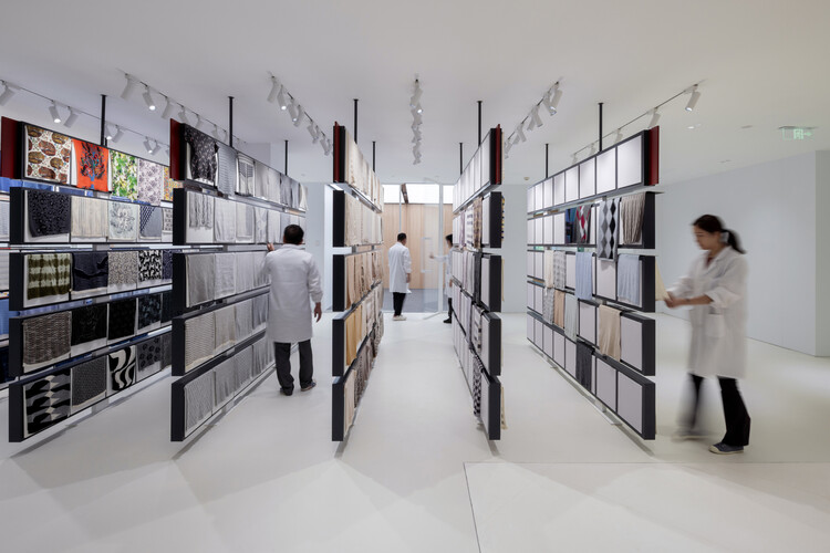 羊绒技术中心 / waa 未觉建筑 - 室内图, 壁橱, 隔断, 玻璃