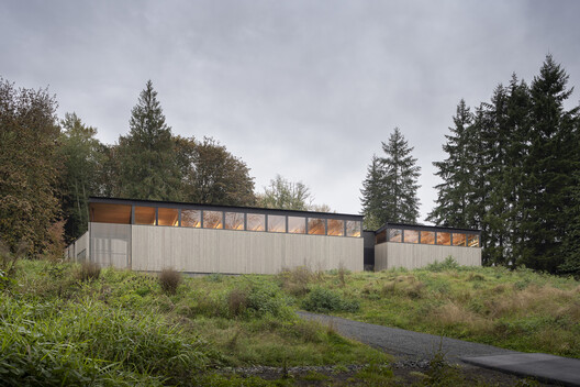 French Creek Workshops House / Wittman Estes - Image 2 of 31