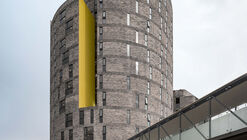 Centro Médico BonaDea / Juan Pablo Soto Arquitectos