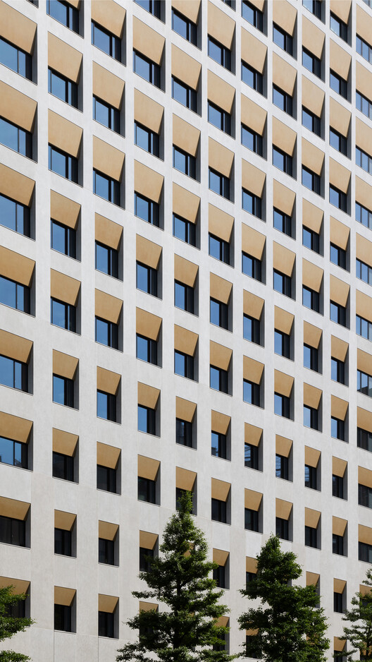 The Royal Park Hotel Ginza 6 chome / Mitsubishi Jisho Design - Image 2 of 17