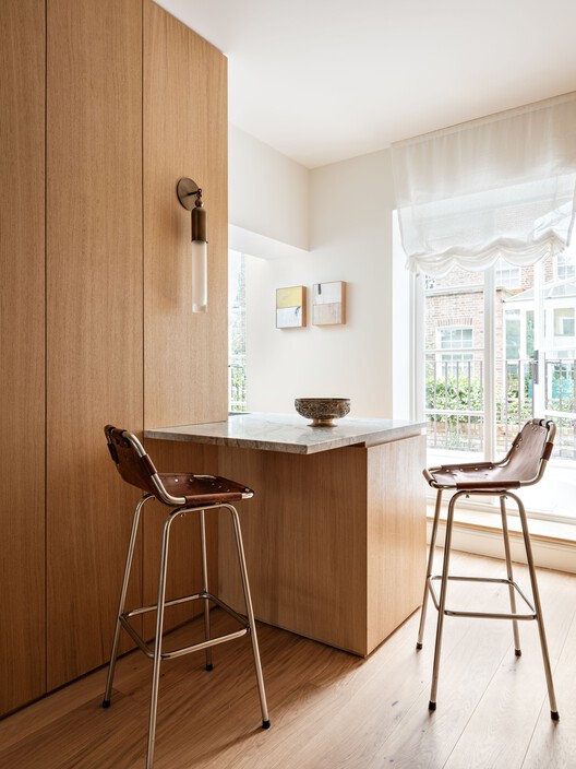 Notting Hill Flat / WER Studio - Fotografia de Interiores, Cozinha, Madeira, Bancada, Mesa, Cadeira