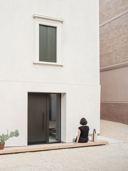 Palazzo Vittoria Building Renovation / CLAB Architettura Palazzo Vittoria Building Renovation / CLAB Architettura - Interior Photography, Concrete