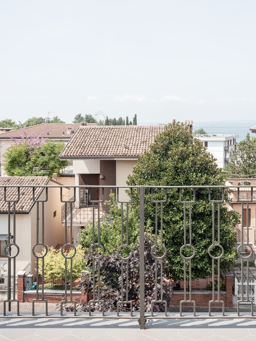 Palazzo Vittoria Building Renovation / CLAB Architettura Palazzo Vittoria Building Renovation / CLAB Architettura - Exterior Photography, Balcony, Handrail