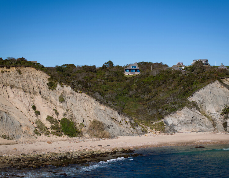 Mohegan Trail Residence / Bates Masi + Architects - Image 2 of 19