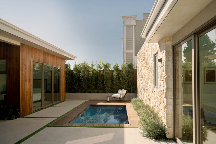 Ramos Residence / Venn Studio - Exterior Photography, Door, Garden, Courtyard