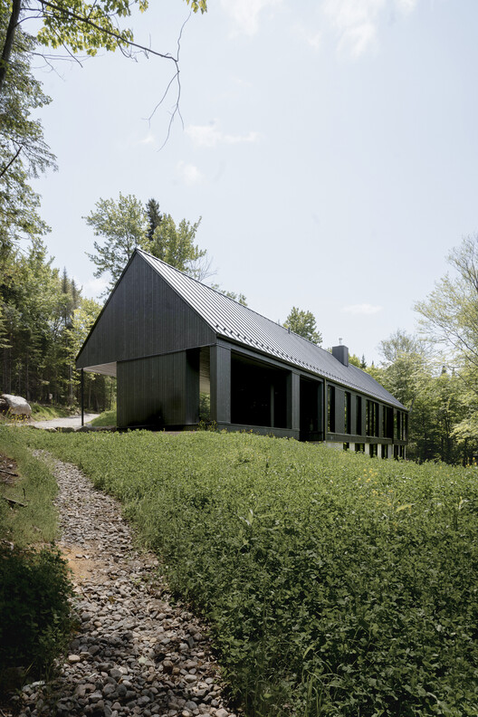 Lac Rougeaud Residence / DKA