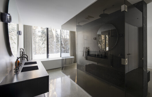 Lac Rougeaud Residence / DKA Lac Rougeaud Residence / DKA - Image 11 of 26