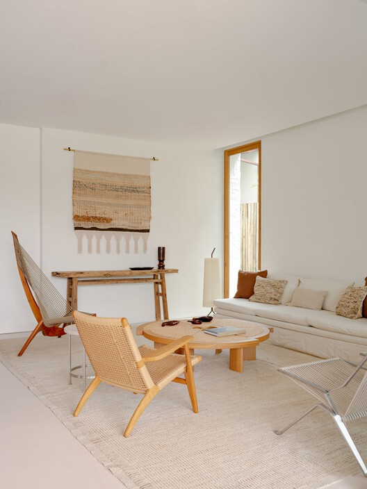 Casa Laranjeiras / Felipe Hess Arquitetos - Fotografía Interiores, Madera, Sillas