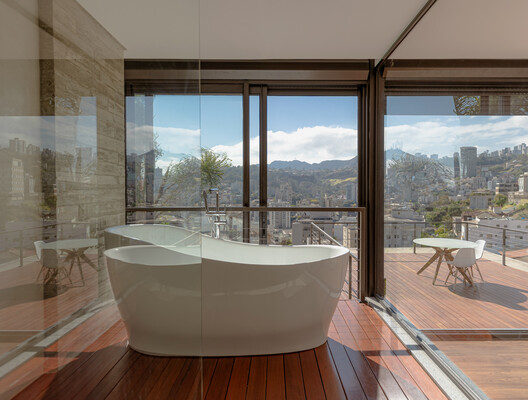Casa Lua / TETRO Arquitetura - Fotografía interior, Baño, Tinas, Sillas, Vidrio