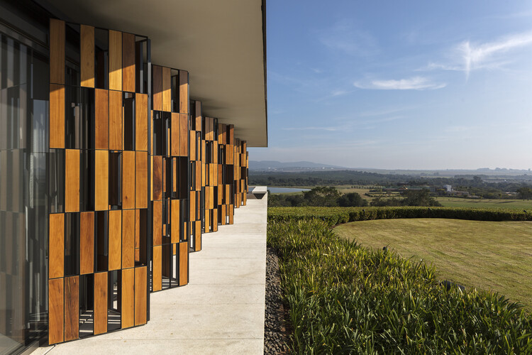 How Will BIM 2.0, AI Assistance, and Integrated Workflows Shape the Architect’s Design Experience? - Image 2 of 18