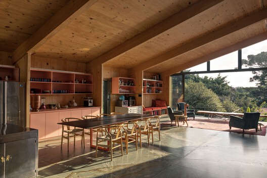 托卡住宅 / ARKITITO Arquitetura 托卡住宅 / ARKITITO Arquitetura - 室内图, 木头, 梁, 椅子