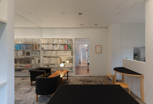 米凹办公室 / atelier mearc 米凹办公室 / atelier mearc - 室内图, 起居室, 木头, 灯, 桌子, 隔断, 椅子