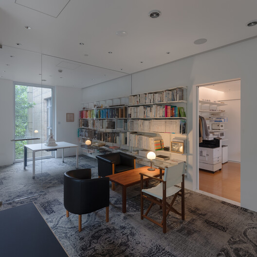 米凹办公室 / atelier mearc 米凹办公室 / atelier mearc - 室内图, 起居室, 隔断, 桌子, 灯, 椅子, 玻璃