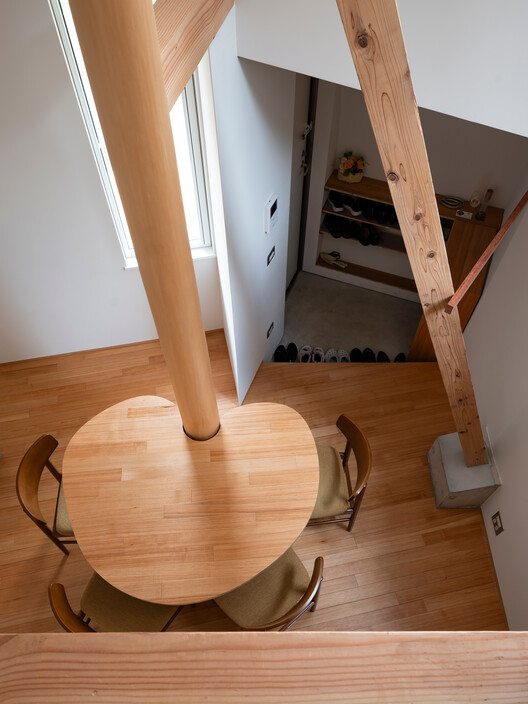 Casa Verde / Shin Aoki and Partners - Fotografía interior, Madera, Escaleras, Barandas