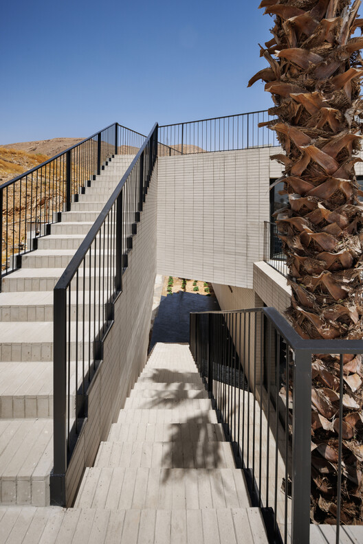 萨米安宿舍行政楼 / Ashari Architects - 15 的图像 35