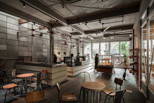 Padaria Fours Signature / Mor studio - Fotografia de Interiores, Cozinha, Madeira, Vidro, Cadeira