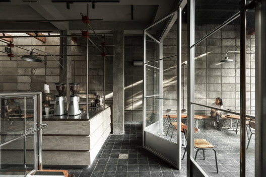 Padaria Fours Signature / Mor studio - Fotografia de Interiores, Cozinha, Vidro, Cadeira