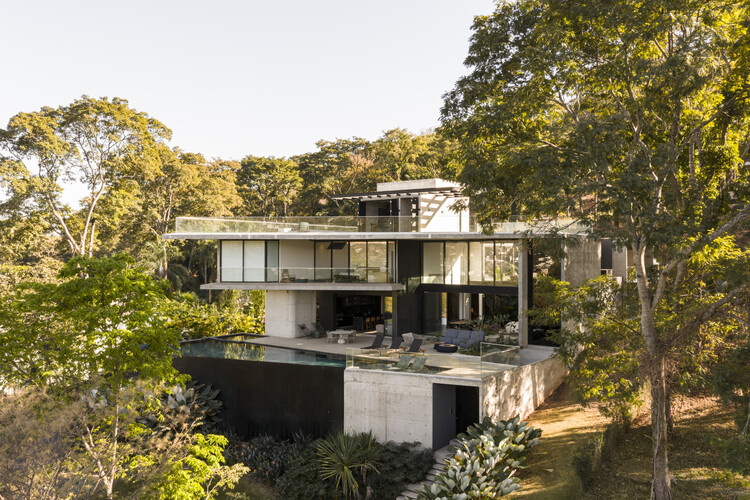 Concreto House / Dayala e Rafael arquitetos associados - Exterior Photography, Houses, Balcony