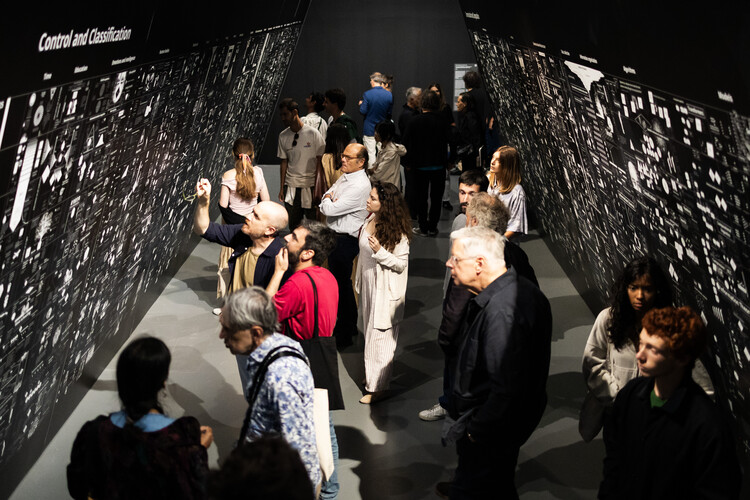 Trienal de Arquitetura de Lisboa 2025 analisa a tecnosfera e o impacto humano na Terra - Imagem 9 de 13