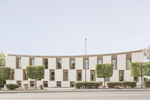 iXcampus Design School  / SAME architectes
