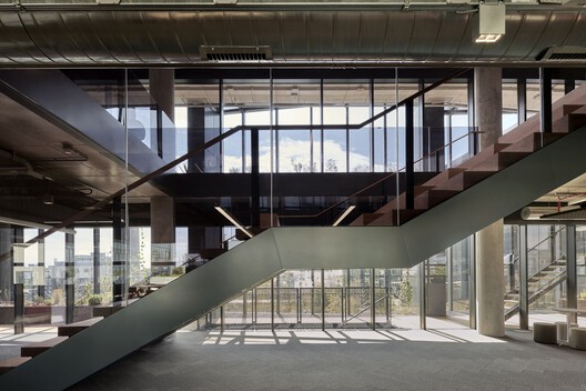 Casa Moncler Headquarters / ACPV ARCHITECTS Antonio Citterio Patricia Viel - Image 3 of 8