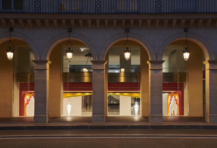 “展览的机器”，卡地亚基金会新址 / Ateliers Jean Nouvel - 室内图, 柱, 拱廊