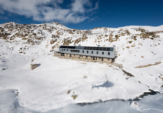 Refugio de Montaña Illa / Altura Arquitectes - Imagen 5 de 22