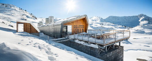 Refugio de Montaña Illa / Altura Arquitectes - Imagen 7 de 22