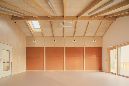 塞巴扎新休闲中心 / DEMAIN 塞巴扎新休闲中心 / DEMAIN - 室内图, 木头, 梁