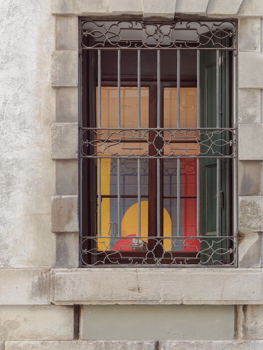 Zoii Kids Retail Space / Architettura Tommasi Zoii Kids Retail Space / Architettura Tommasi - Interior Photography, Glass, Balcony