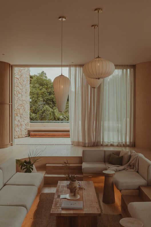 Casa Covva / Bon Studio - Fotografía interior, Sala de estar, Madera, Sillones, Iluminación