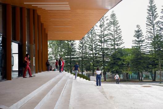 塔加泰伊市政厅 / WTA Architecture and Design Studio 塔加泰伊市政厅 / WTA Architecture and Design Studio - 室内图, 柱