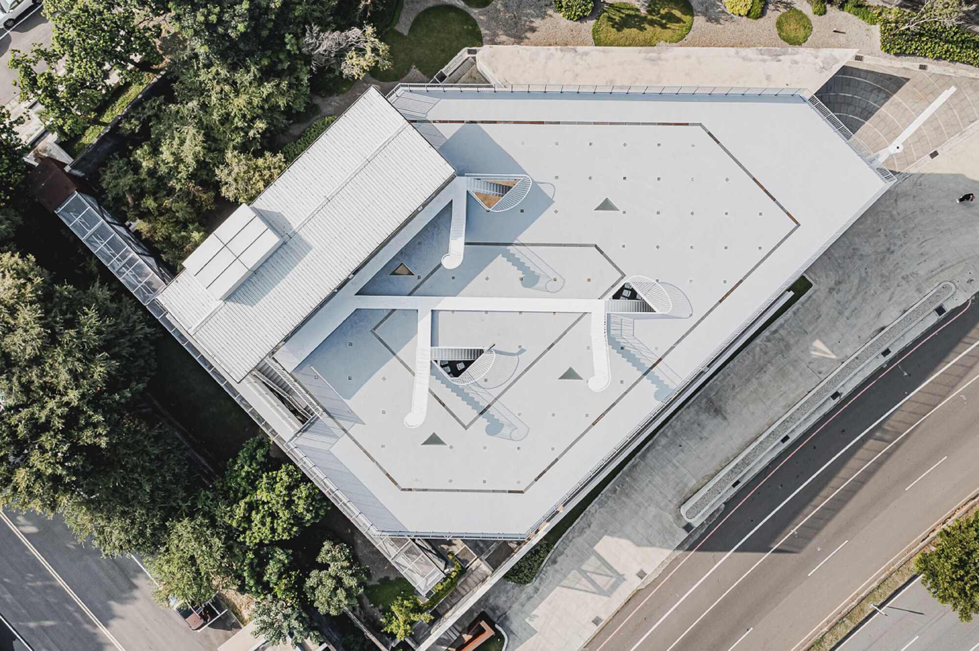 AS ABOVE SO BELOW / KHAA (Kuo+Huang and Associates)