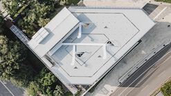 AS ABOVE SO BELOW，可探索的屋顶楼梯