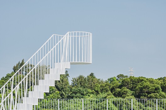 AS ABOVE SO BELOW，可探索的屋顶楼梯 - 18 的图像 25