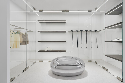 Traces of Light Indoor Golf Course / Degree Design - Interior Photography