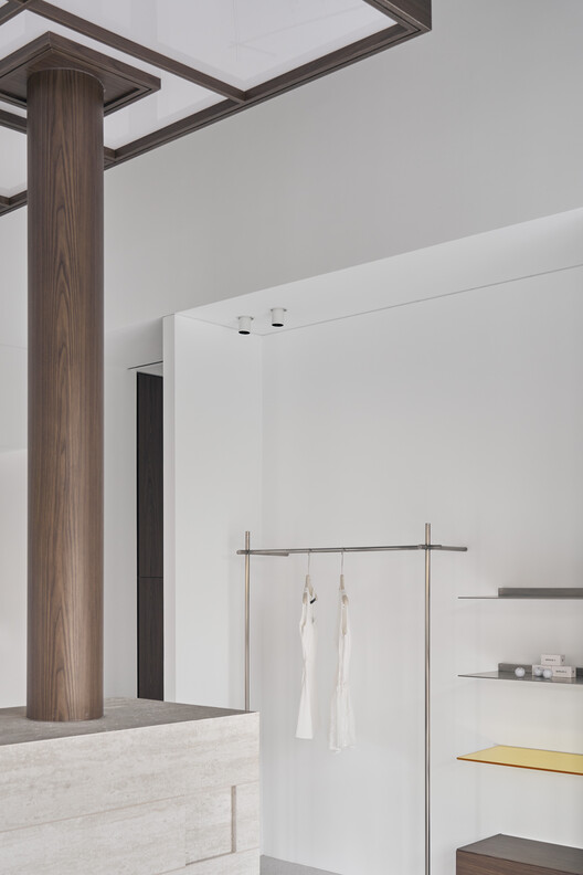 Traces of Light Indoor Golf Course / Degree Design - Image 18 of 25