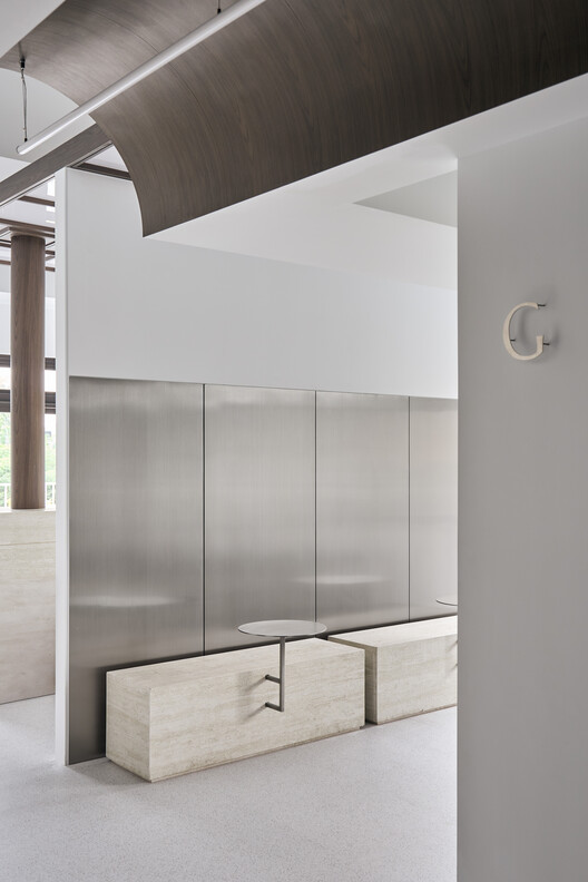 Traces of Light Indoor Golf Course / Degree Design - Image 19 of 25