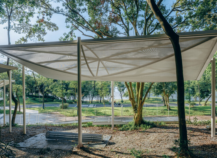 Bosque de Coberturas Flutuantes / People's Architecture Office + Ziwei Xu - Fotografia de Exterior