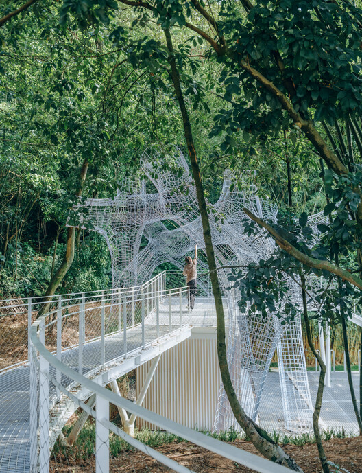 Bosque de Coberturas Flutuantes / People's Architecture Office + Ziwei Xu - Fotografia de Exterior