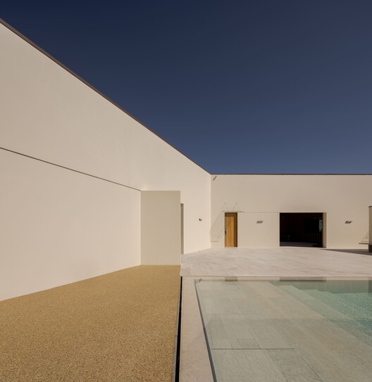 Casa na Beloura / ARX Portugal Arquitectos Casa na Beloura / ARX Portugal Arquitectos - Fotografia de Exterior, Concreto